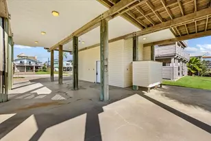 13609 Pirates Beach Blvd, Galveston, TX 77554 - Photo 33
