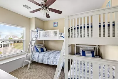 13609 Pirates Beach Boulevard, Galveston, TX 77554 - Photo 19