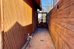 1807 Lawrence St, Houston, TX 77008 - Photo 5