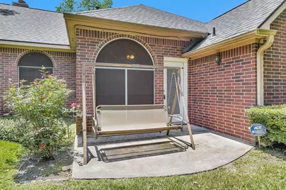 529 Stephen F Austin Drive, Conroe, TX 77302 - Photo 9