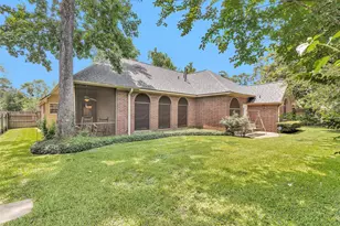 529 Stephen F Austin Dr, Conroe, TX 77302 - Photo 11
