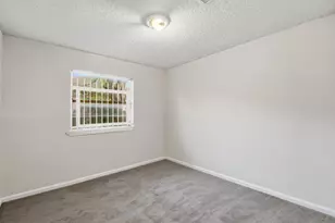 535 Edgebrook Dr, Houston, TX 77034 - Photo 17