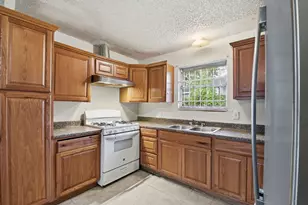 535 Edgebrook Dr, Houston, TX 77034 - Photo 9