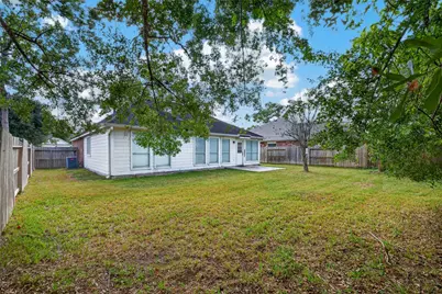 3907 Vinecrest Drive, Pearland, TX 77584 - Photo 19