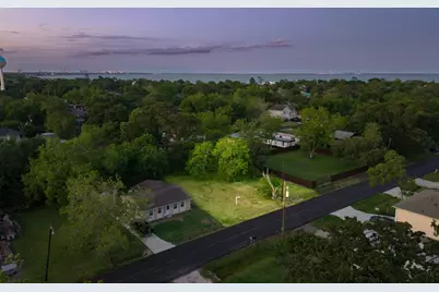 402 Bay Oaks Drive, La Porte, TX 77571 - Photo 7