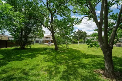 402 Bay Oaks Drive, La Porte, TX 77571 - Photo 13