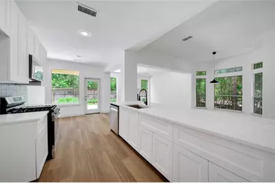 2 Wintergreen Trail, The Woodlands, TX 77382 - Photo 7