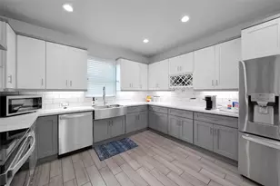 28402 Calaveras Creek Ct, Houston, TX 77336 - Photo 15