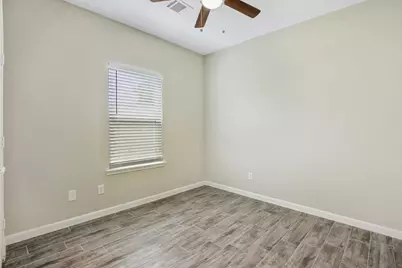 5911 Westover Street, Houston, TX 77033 - Photo 15