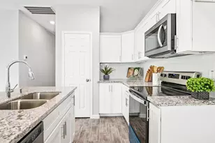 5911 Westover St, Houston, TX 77033 - Photo 7