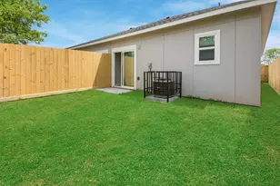 5911 Westover St, Houston, TX 77033 - Photo 19