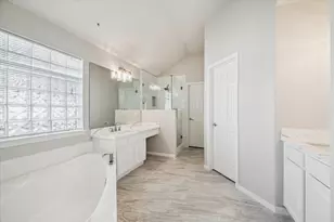 12319 Georgetown Park Ct, Pasadena, TX 77058 - Photo 9
