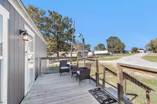 622 Lake Shore Dr, Trinity, TX 75862 - Photo 3