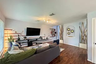 11927 W Vita Cir, Houston, TX 77070 - Photo 9