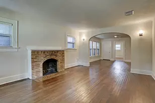 1926 W McKinney St, Houston, TX 77019 - Photo 5