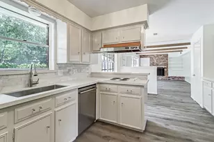 12526 Boheme Dr, Houston, TX 77024 - Photo 5