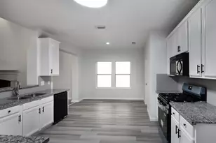 5326 Coast Line St, Baytown, TX 77521 - Photo 9