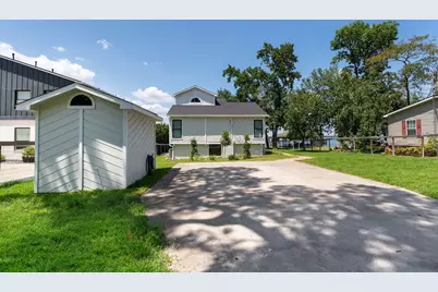 3920 Brookhaven Drive, Montgomery, TX 77356 - Photo 1