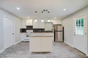 6634 Granite St, Houston, TX 77092 - Photo 3