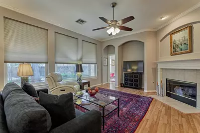 59 W Bellmeade Place, The Woodlands, TX 77382 - Photo 9