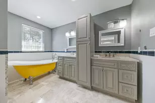 4708 Woodrow Ave, Galveston, TX 77551 - Photo 43
