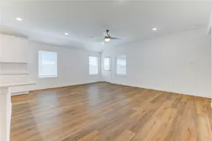 9014 Rose Water Trl, Iowa Colony, TX 77583 - Photo 21