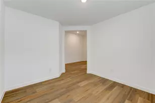 9014 Rose Water Trl, Iowa Colony, TX 77583 - Photo 9