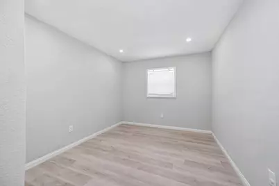 4356#B Phlox Street, Houston, TX 77051 - Photo 33