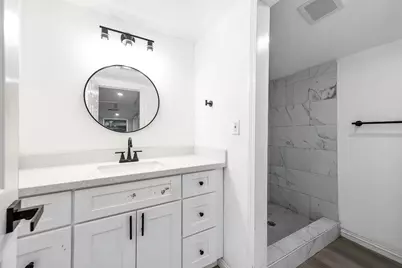 4356#B Phlox Street, Houston, TX 77051 - Photo 35