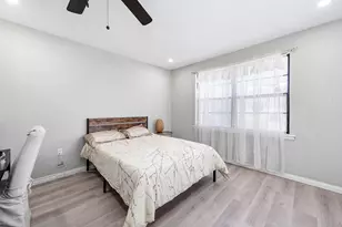 4356 Phlox St, Houston, TX 77051 - Photo 9