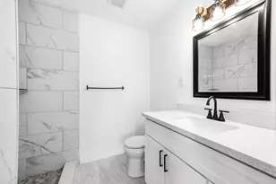 4356 Phlox St, Houston, TX 77051 - Photo 25