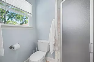 18562 Martinique Dr, Nassau Bay, TX 77058 - Photo 25