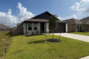 921 Woodhaven Lks Dr, La Marque, TX 77586 - Photo 1