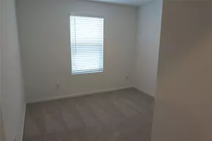 921 Woodhaven Lks Dr, La Marque, TX 77568 - Photo 13