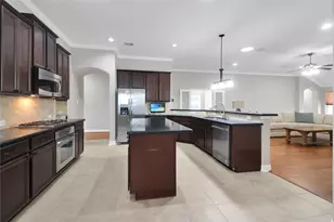 12310 Scherer Woods Ct, Tomball, TX 77377 - Photo 5