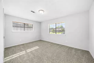 801 Friars Ln, Baytown, TX 77521 - Photo 21