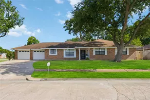 801 Friars Ln, Baytown, TX 77521 - Photo 1