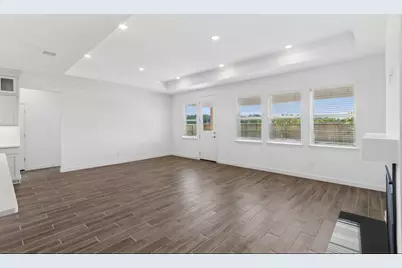 12106 Old Fashion Circle, Mont Belvieu, TX 77535 - Photo 3