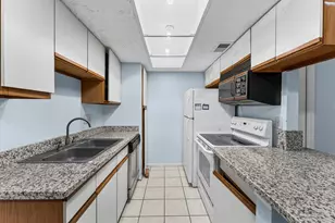 7402 Alabonson Rd, Houston, TX 77088 - Photo 7
