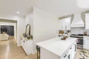 1022 Crossroads Dr, Houston, TX 77079 - Photo 9