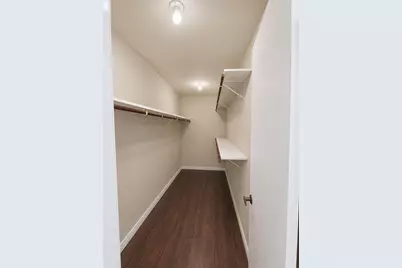 8818 Oakleaf Forest Drive, Houston, TX 77088 - Photo 11