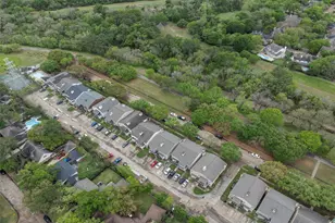 766 Memorial Mews St, Houston, TX 77079 - Photo 25