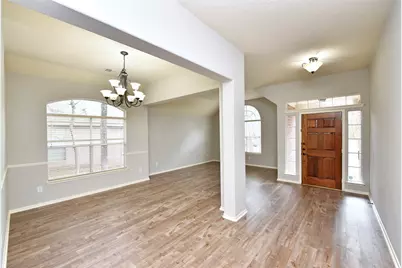 18 Barn Lantern Place, The Woodlands, TX 77382 - Photo 3