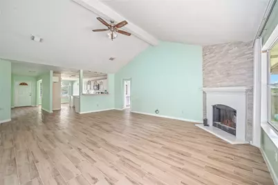 10950 Linden Gate Drive, Houston, TX 77075 - Photo 9