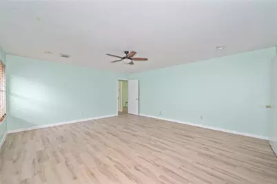 10950 Linden Gate Drive, Houston, TX 77075 - Photo 11