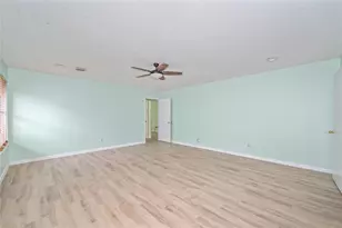 10950 Linden Gate Dr, Houston, TX 77075 - Photo 11