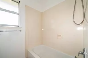 10950 Linden Gate Dr, Houston, TX 77075 - Photo 19