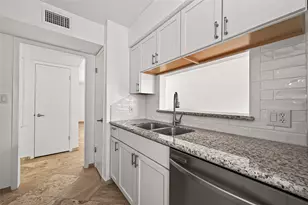 3303 W Greenridge Dr, Houston, TX 77057 - Photo 19