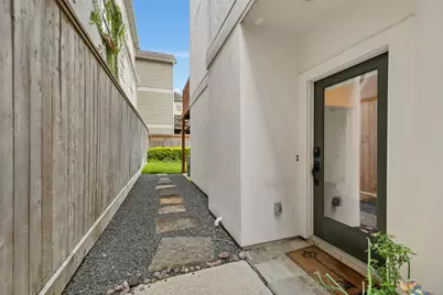 512 Jackson Hill Street, Houston, TX 77007 - Photo 7