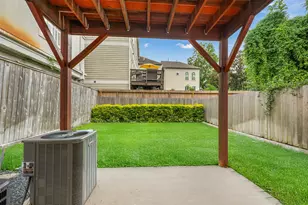 512 Jackson Hill St, Houston, TX 77007 - Photo 11